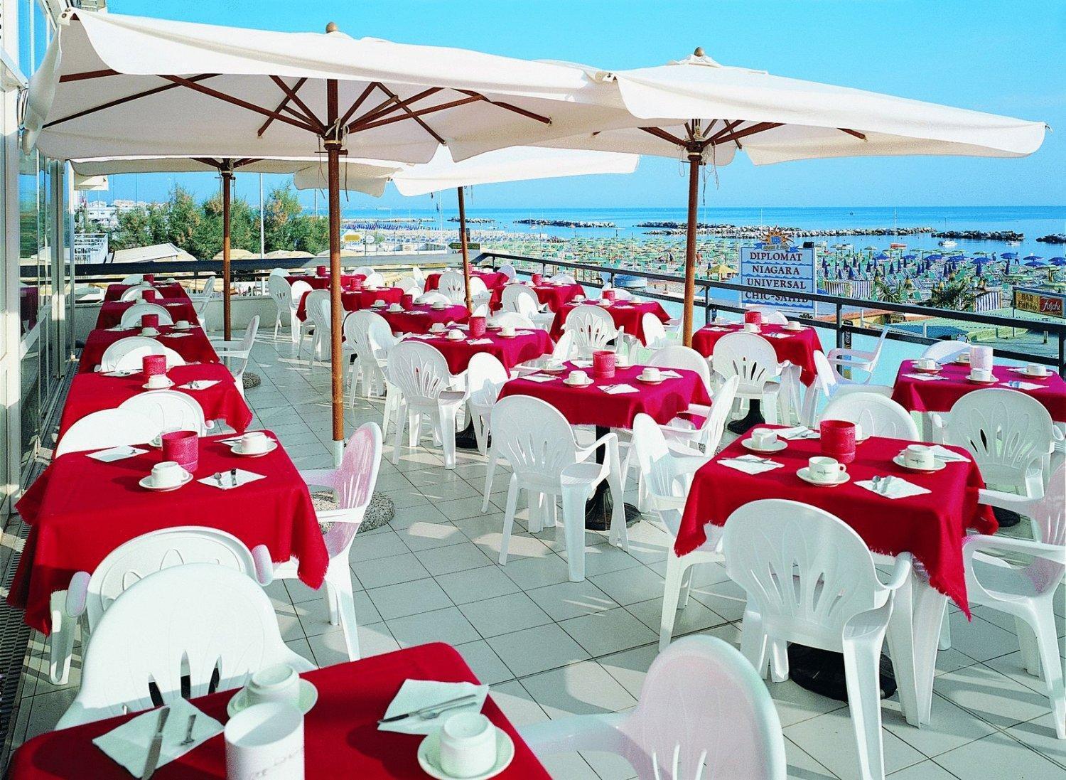 Hotel Negresco Cattolica Bagian luar foto