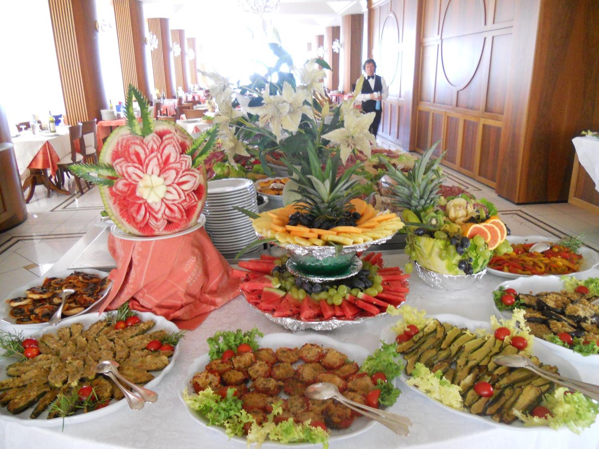 Hotel Negresco Cattolica Bagian luar foto