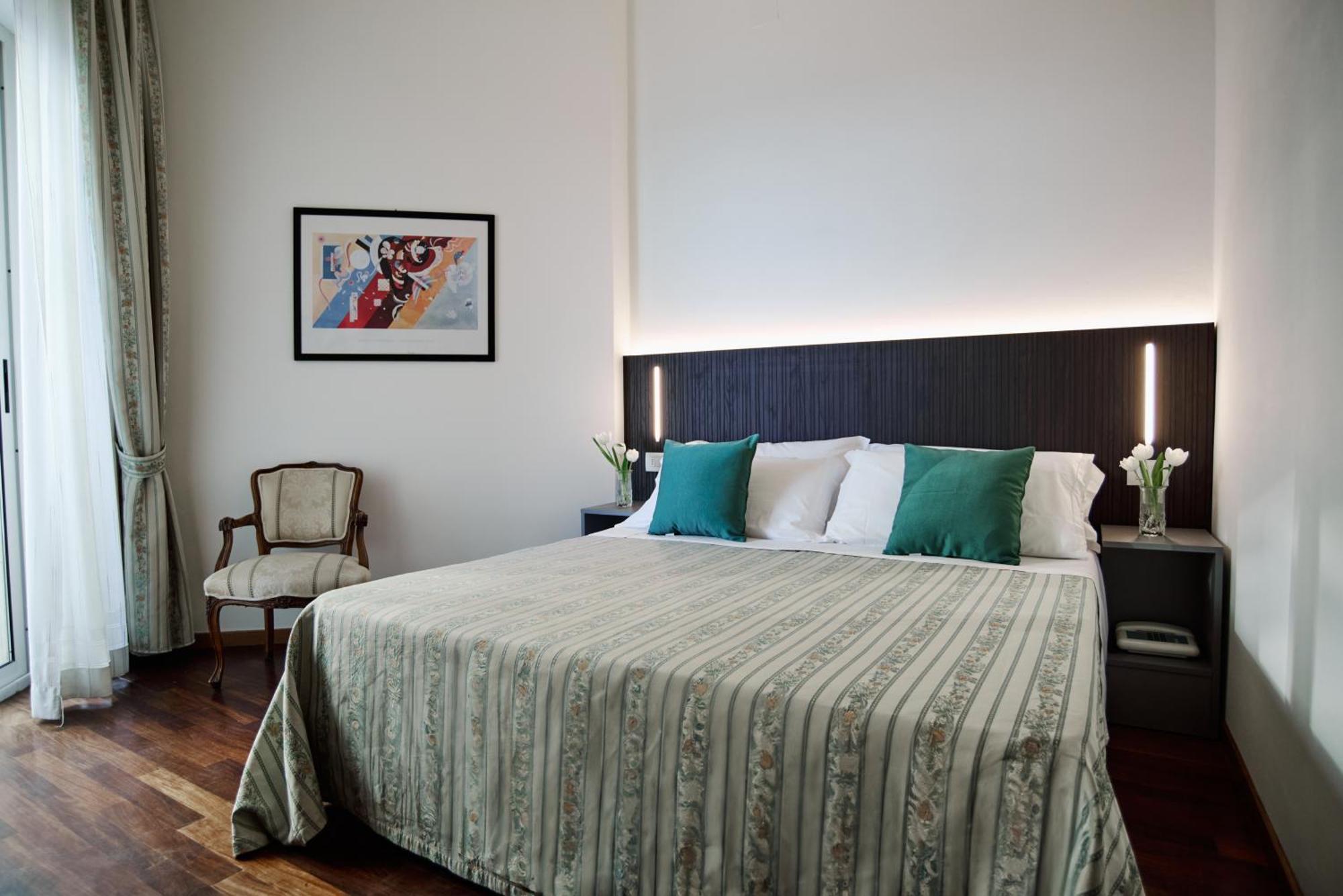 Hotel Negresco Cattolica Bagian luar foto