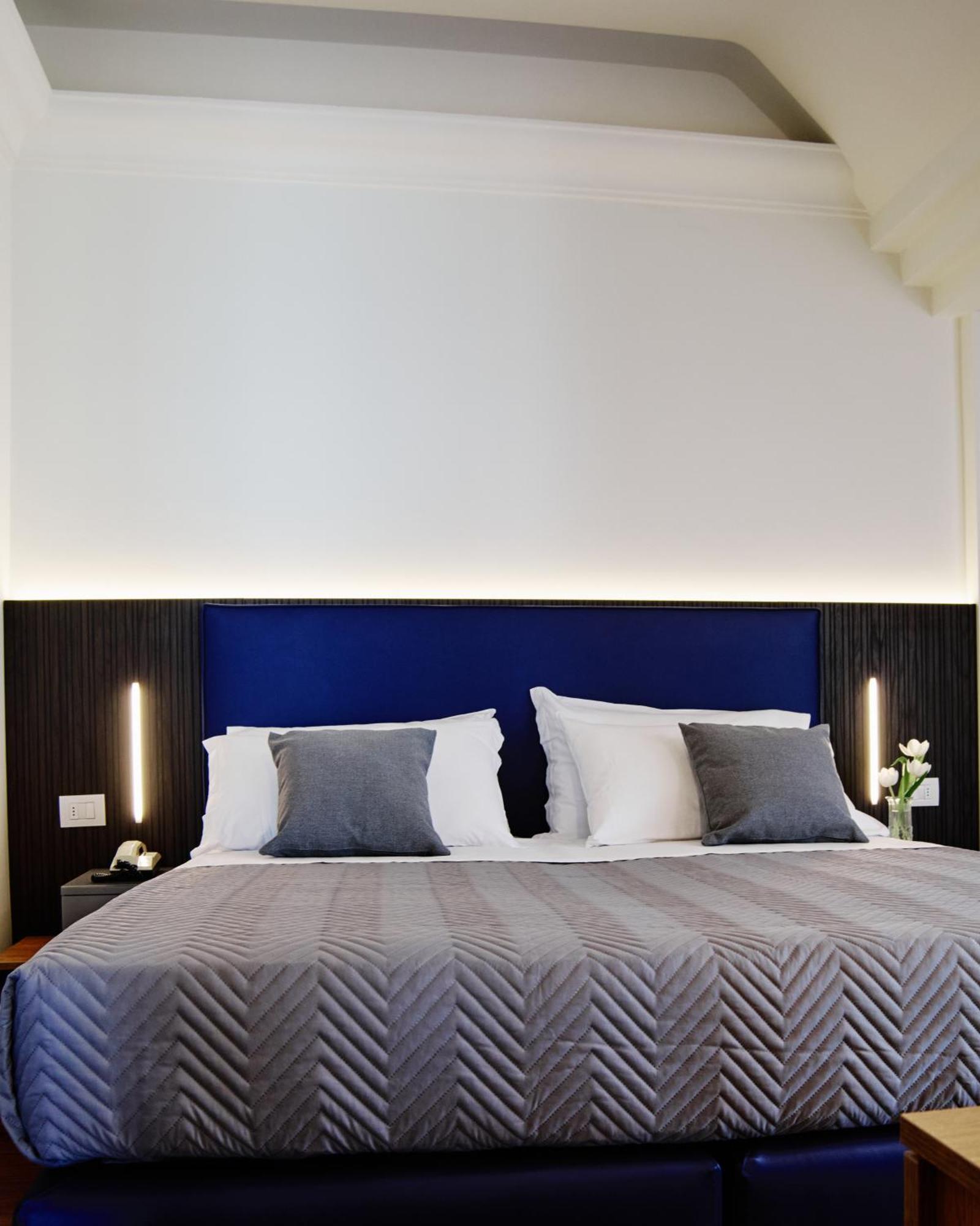 Hotel Negresco Cattolica Bagian luar foto